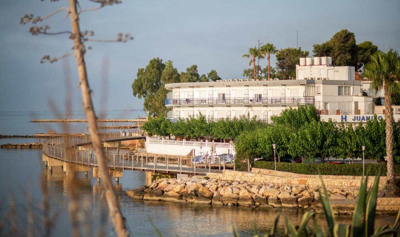 Hotel Restaurant Juanito Platja Сан-Карлос-де-ла-Рапіта Екстер'єр фото
