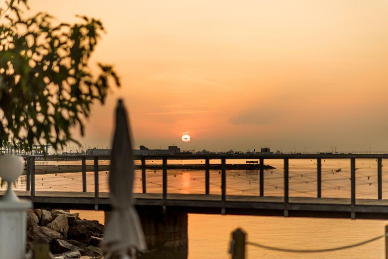 Hotel Restaurant Juanito Platja Сан-Карлос-де-ла-Рапіта Екстер'єр фото
