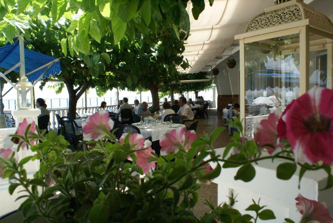 Hotel Restaurant Juanito Platja Сан-Карлос-де-ла-Рапіта Екстер'єр фото